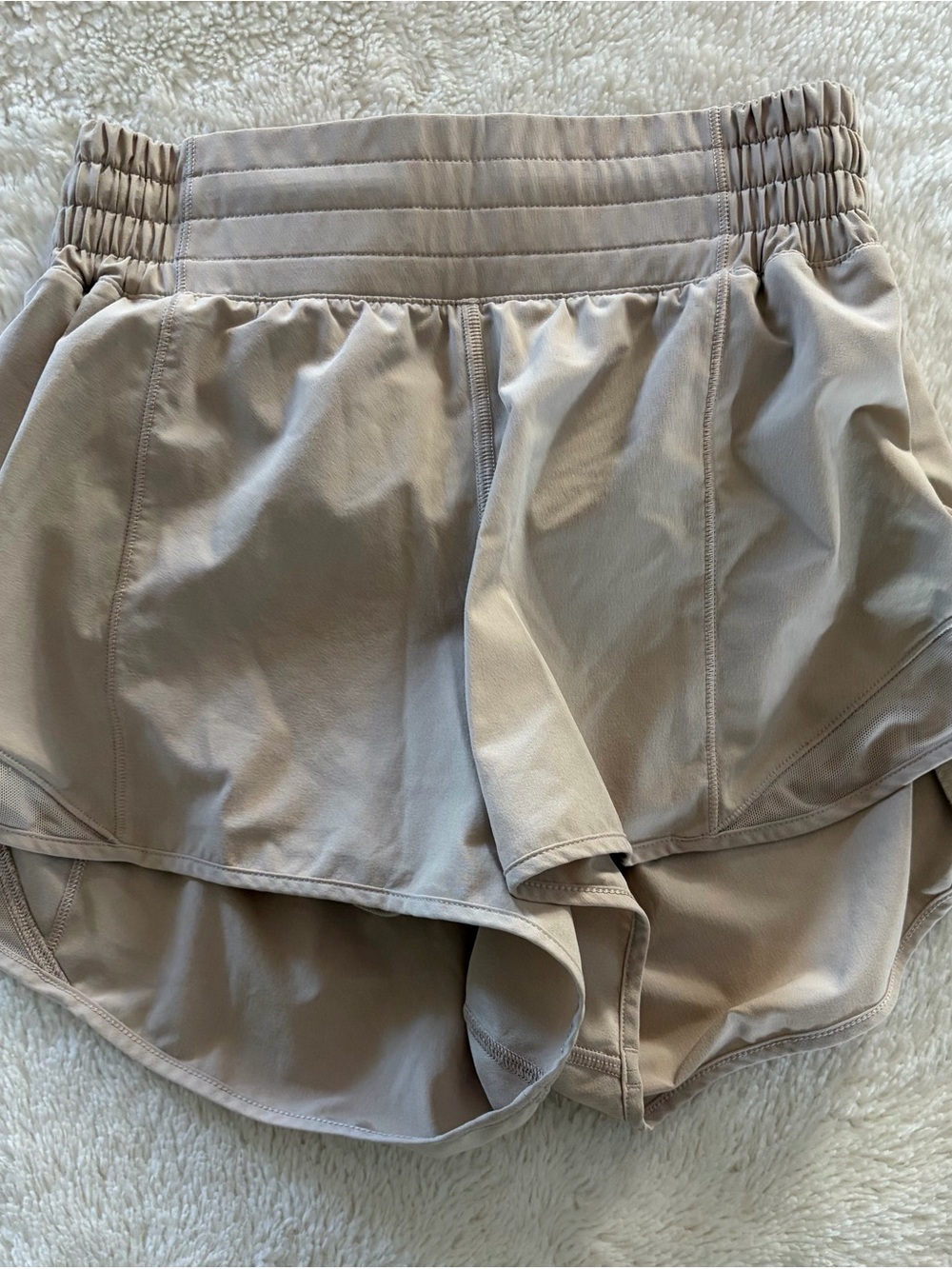 Lululemon high rise hotty hot shorts